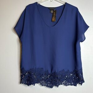INVESTMENTS LACE BLOUSE